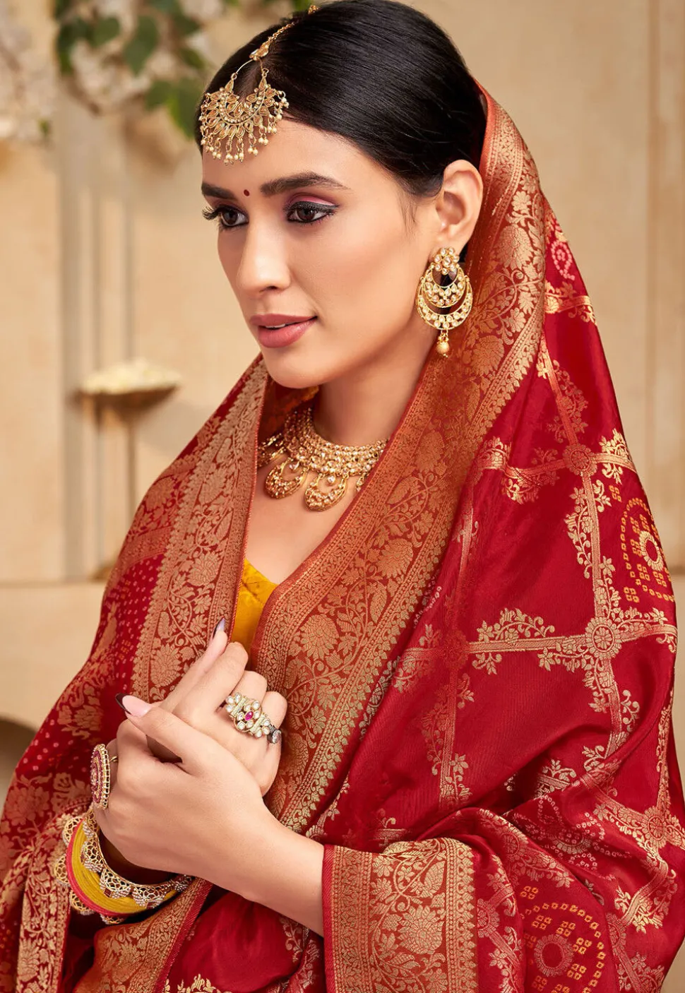 Woven Art Silk Saree in Maroon