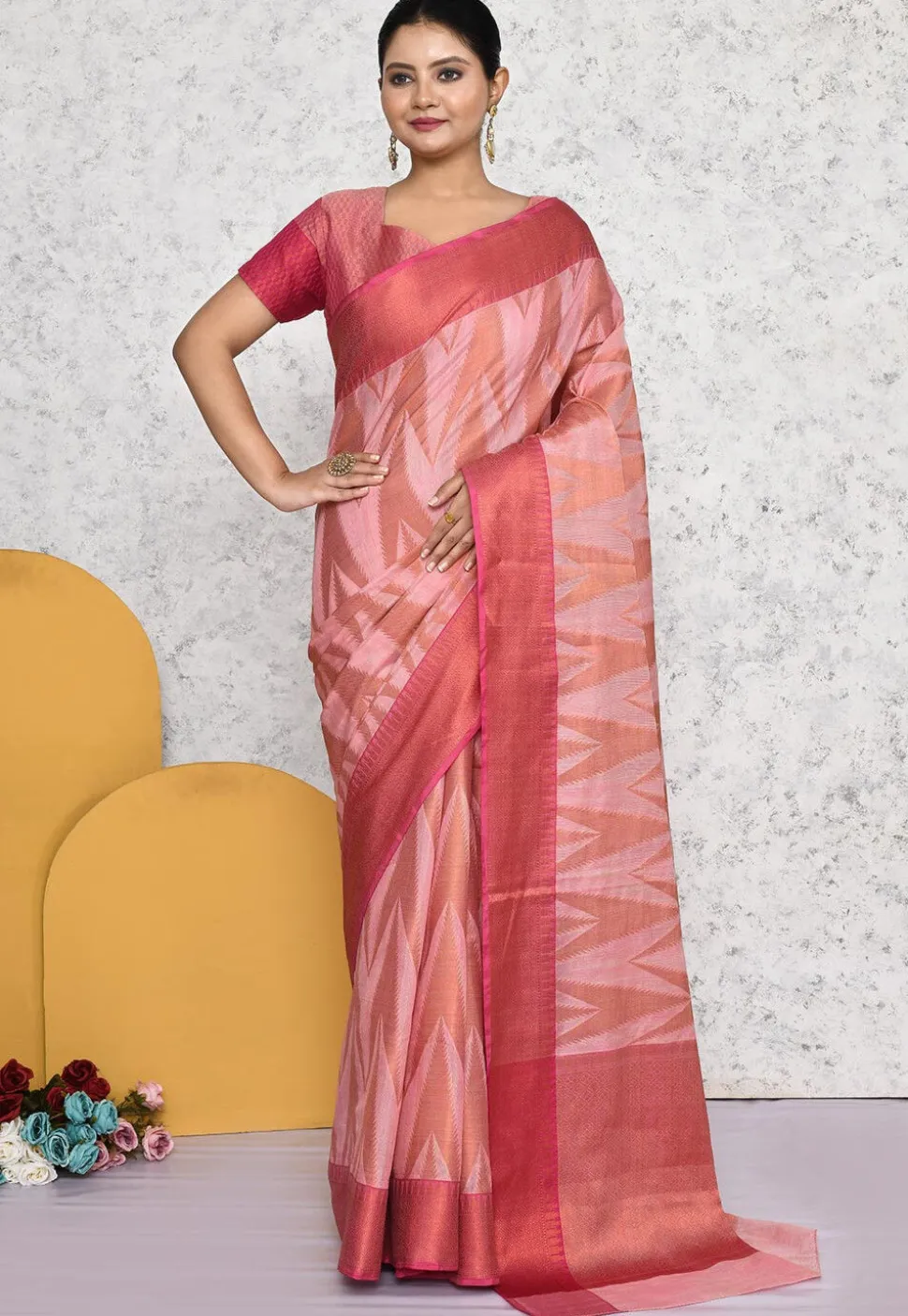 Woven Art Silk Saree in Pink