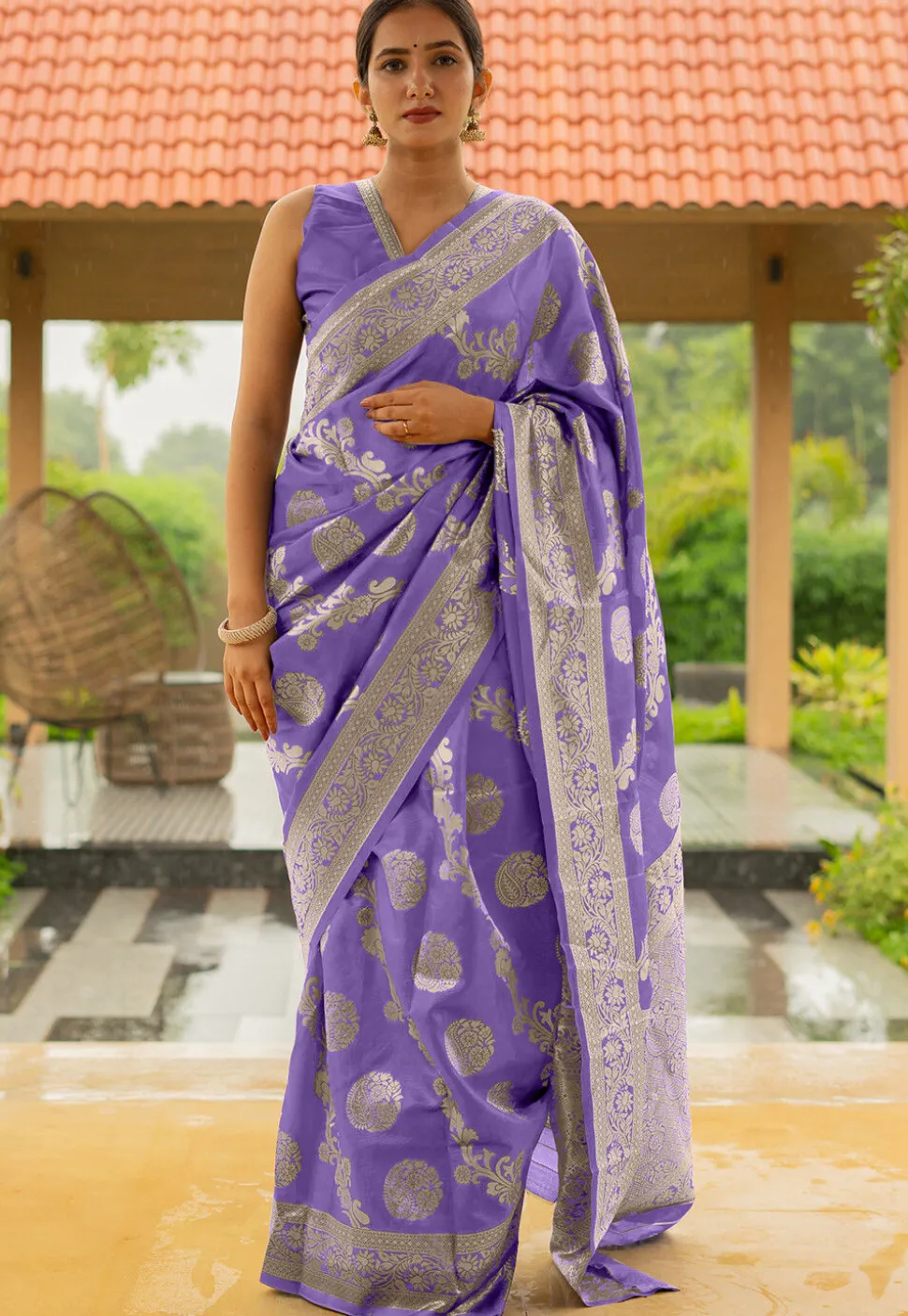 Woven Art Silk Saree in Purple