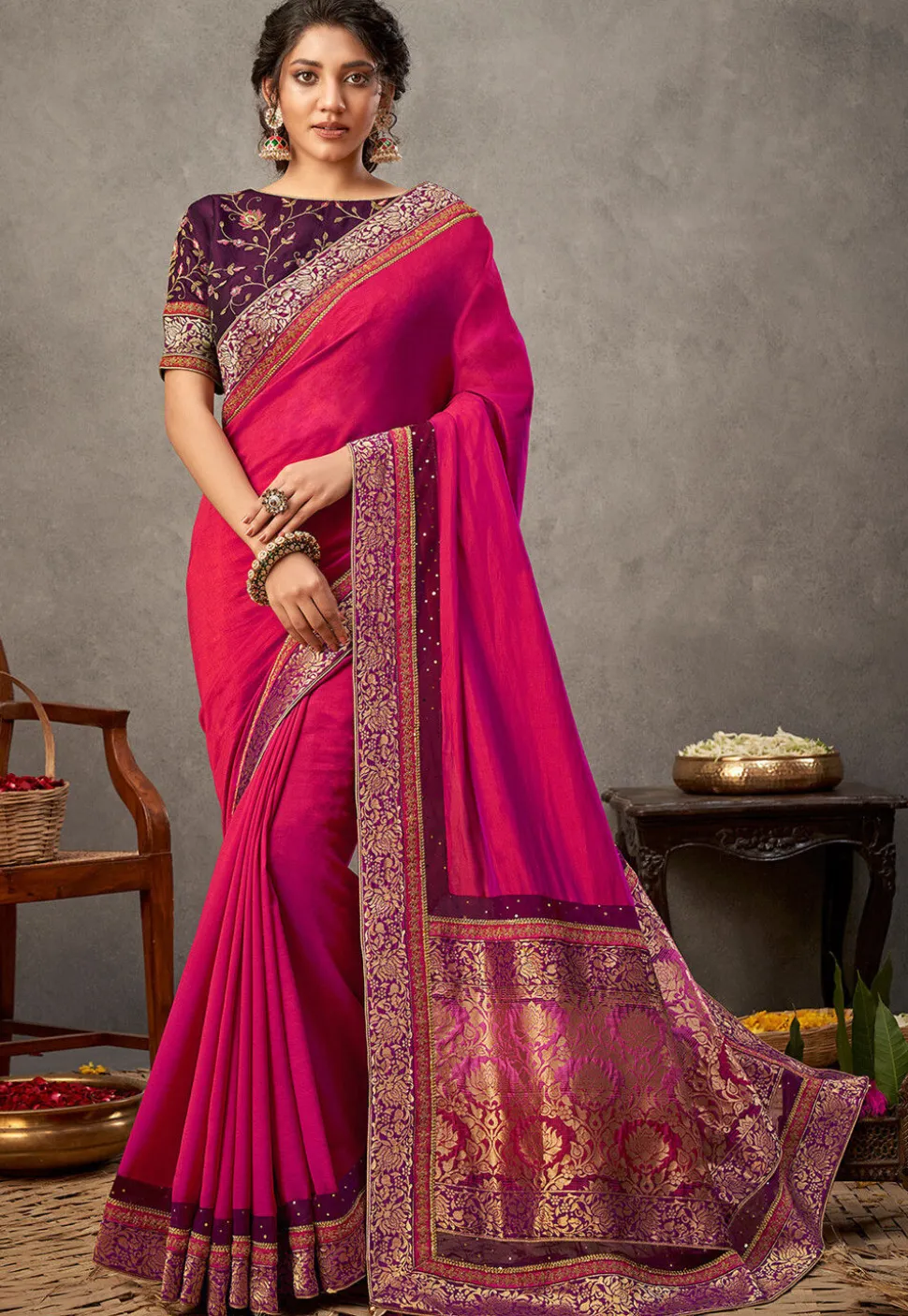 Woven Art Silk Saree in Pink