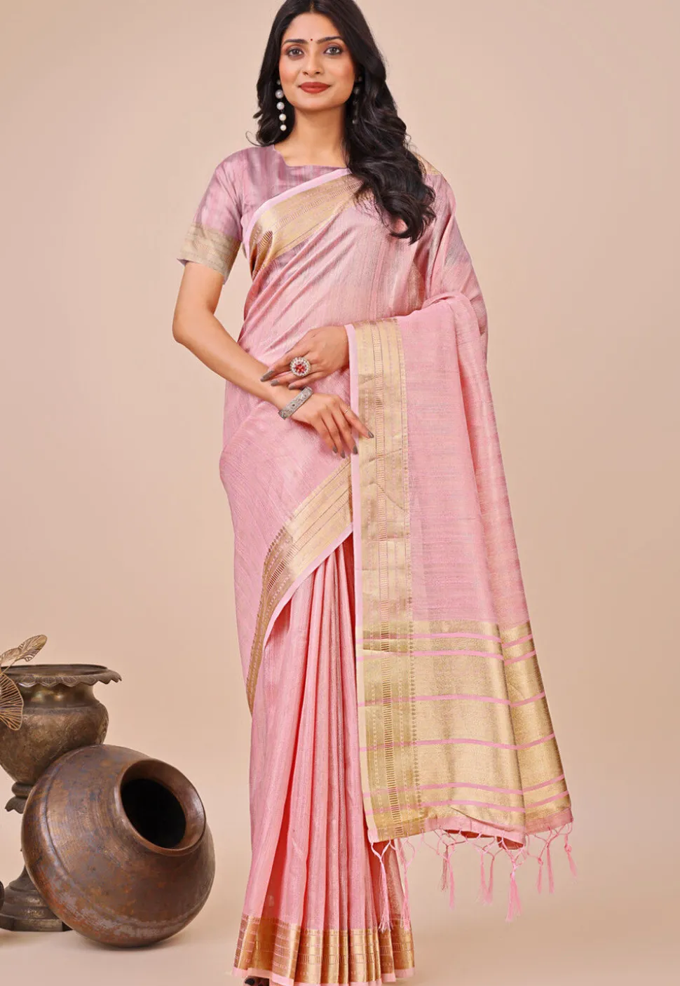 Woven Art Silk Saree in Pink