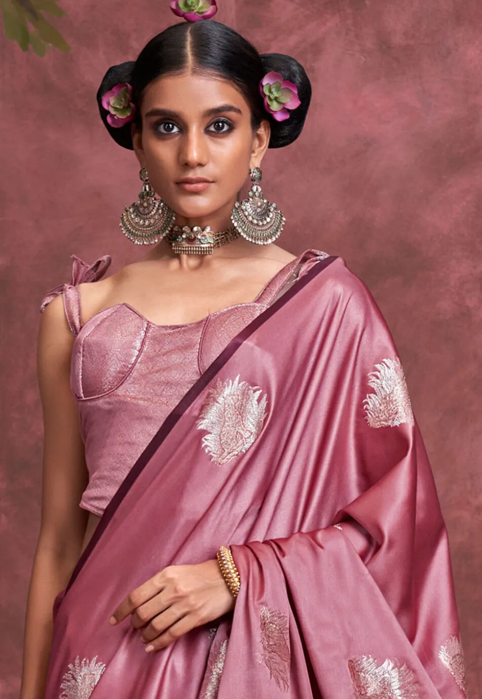 Woven Art Silk Saree in Pink
