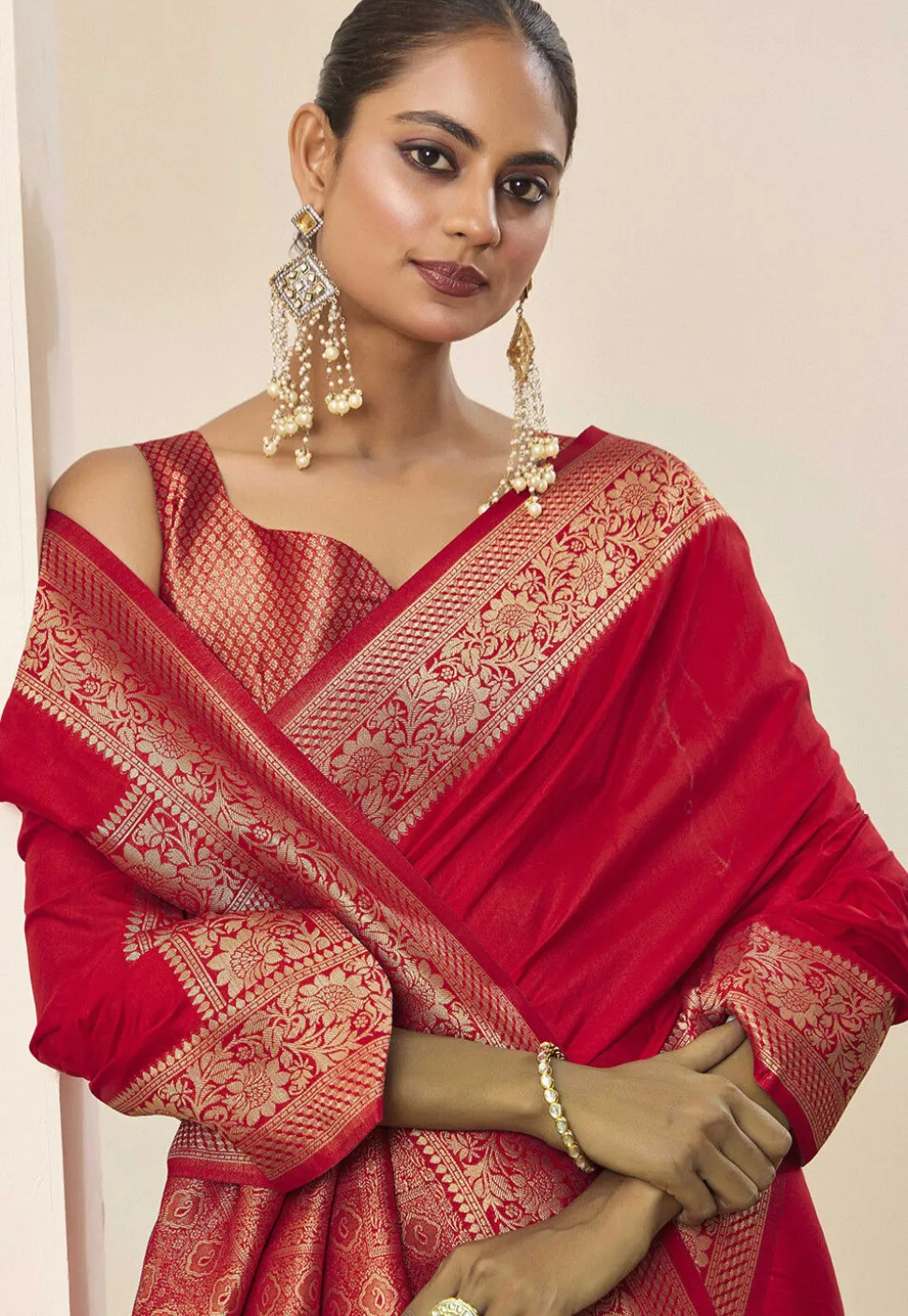 Woven Art Silk Saree in Red