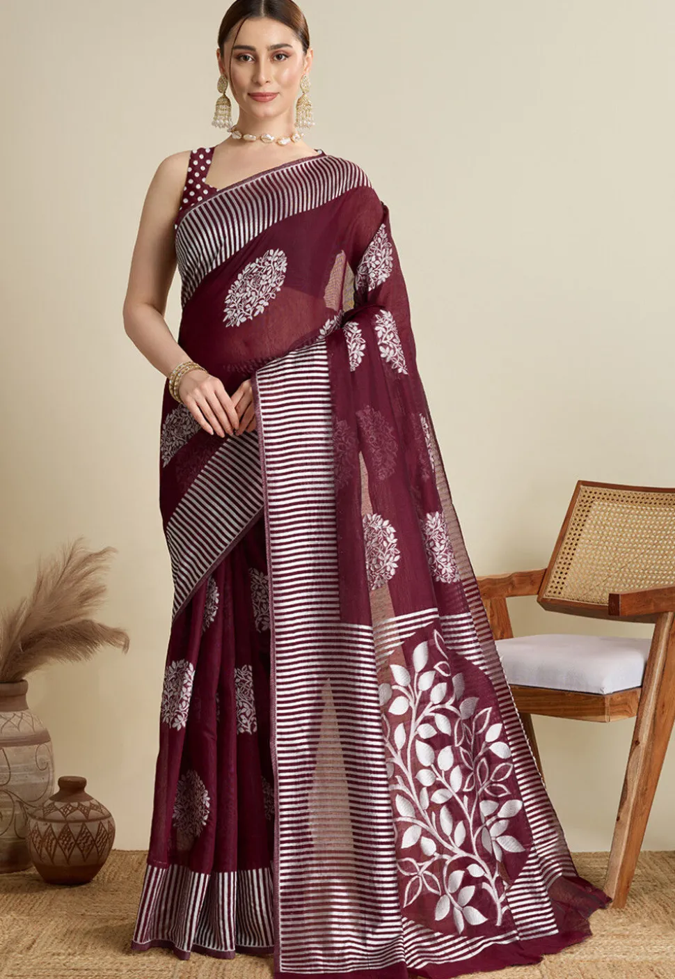 Woven Art Silk Saree in Wine