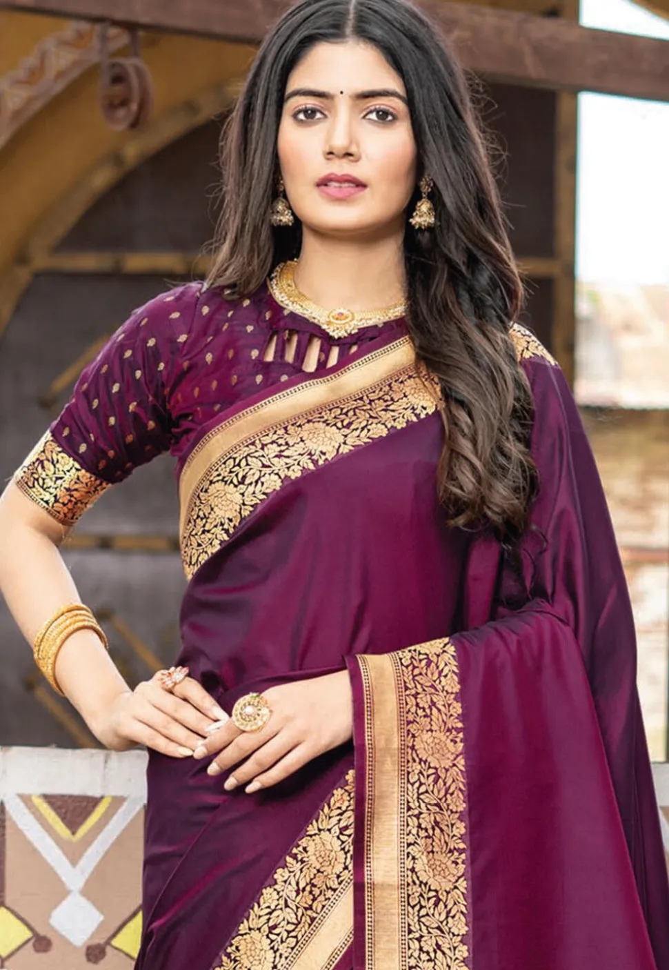 Woven Art Silk Saree in Wine