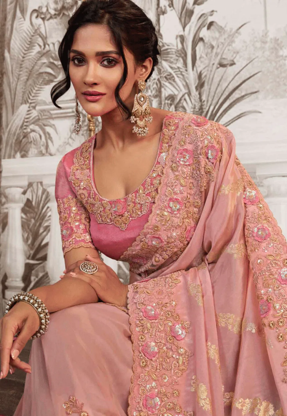 Woven Art Silk Scalloped Saree in Pink
