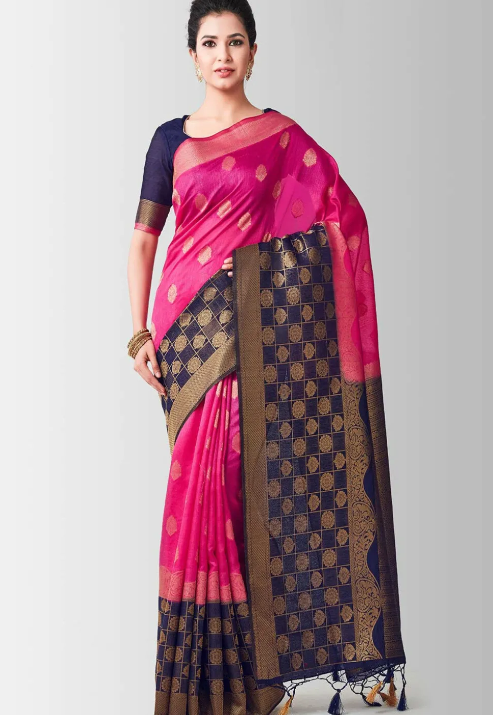 Woven Bangalore Silk Saree in Fuchsia