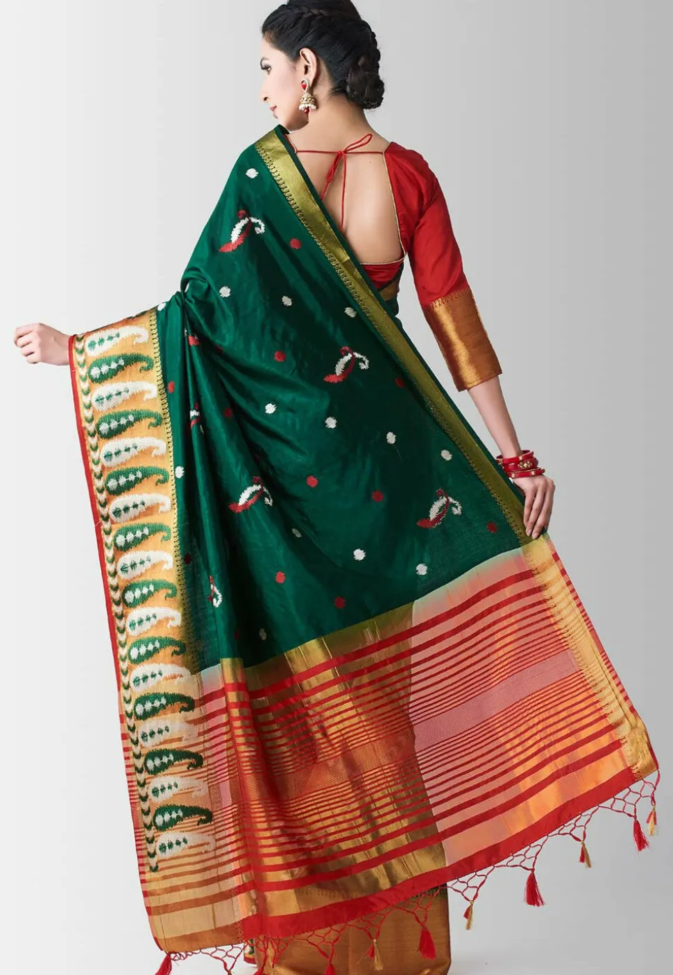 Woven Bangalore Silk Saree in Dark Green
