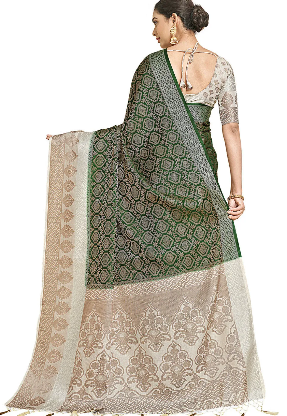 Woven Bangalore Silk Saree in Dark Green