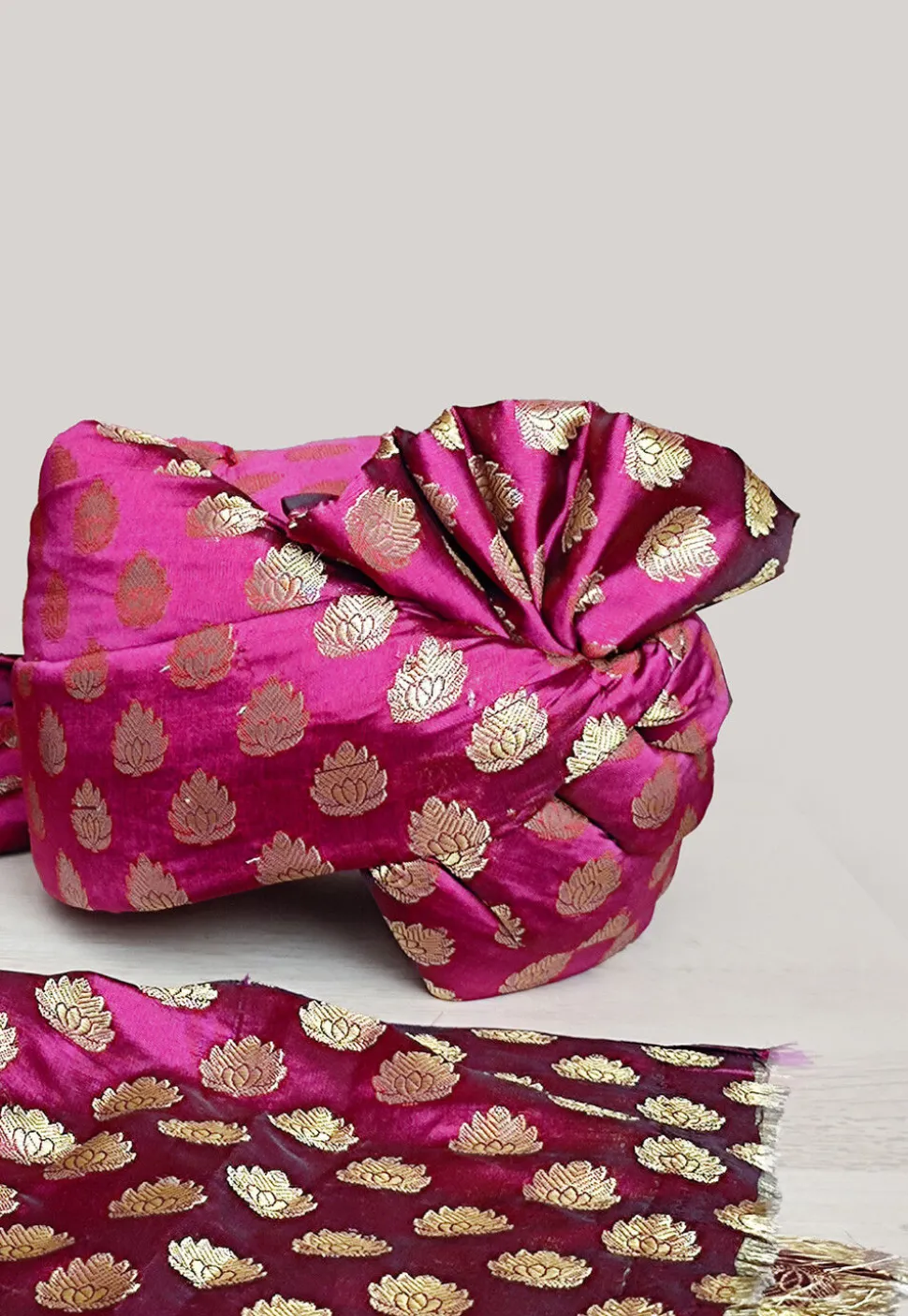 Woven Chanderi Brocade Unisex Turban in Fuchsia