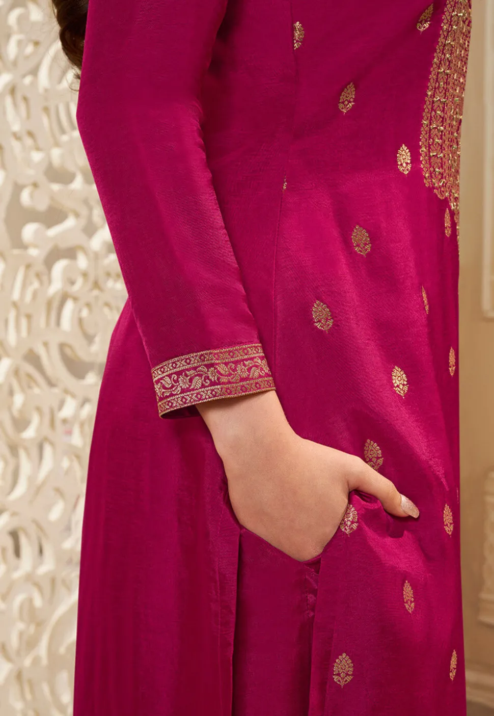 Woven Chinon Silk Pakistani Suit in Magenta