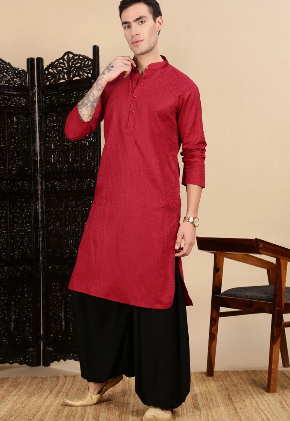 Woven Cotton Kurta in Maroon