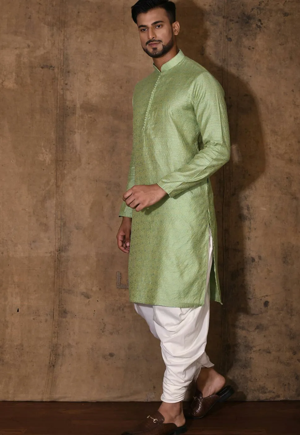 Woven Cotton Silk Jacquard Kurta Set in Light Green