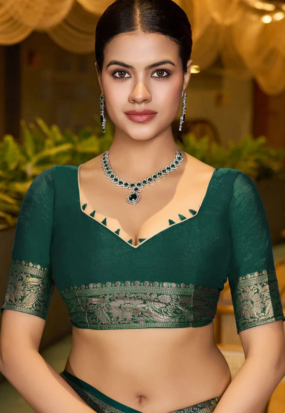 Woven Cotton Silk Saree in Dark Green