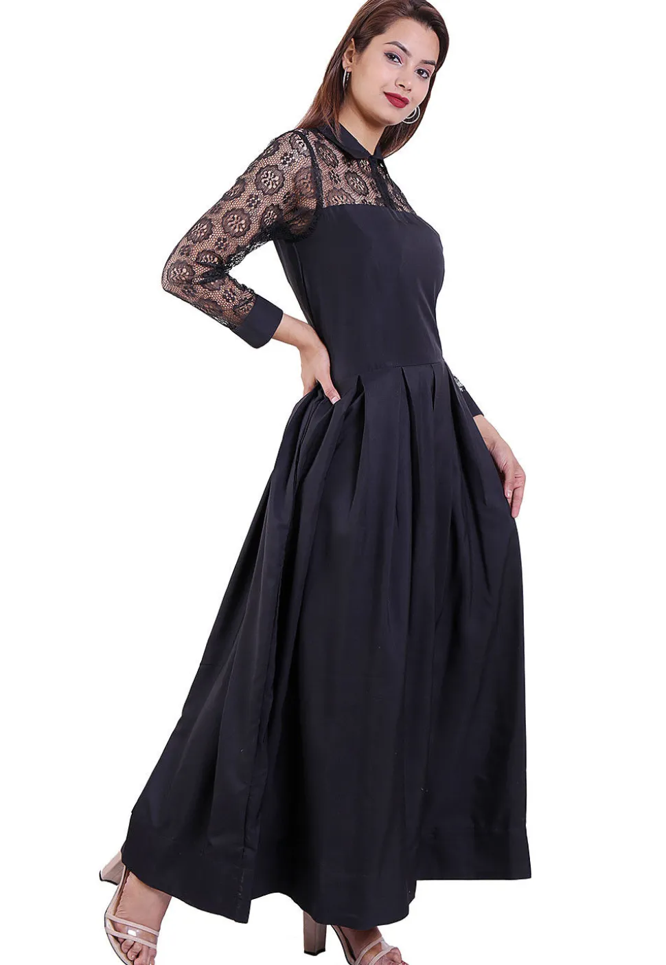 Woven Crepe Pleated Dress in Black