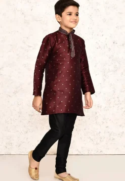 Woven Jute Silk Jacquard Kurta Set in Maroon