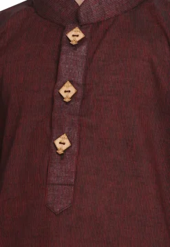 Woven Pure Cotton Kurta in Maroon