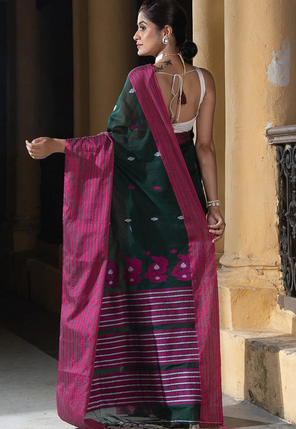 Woven Pure Cotton Saree in Dark Green