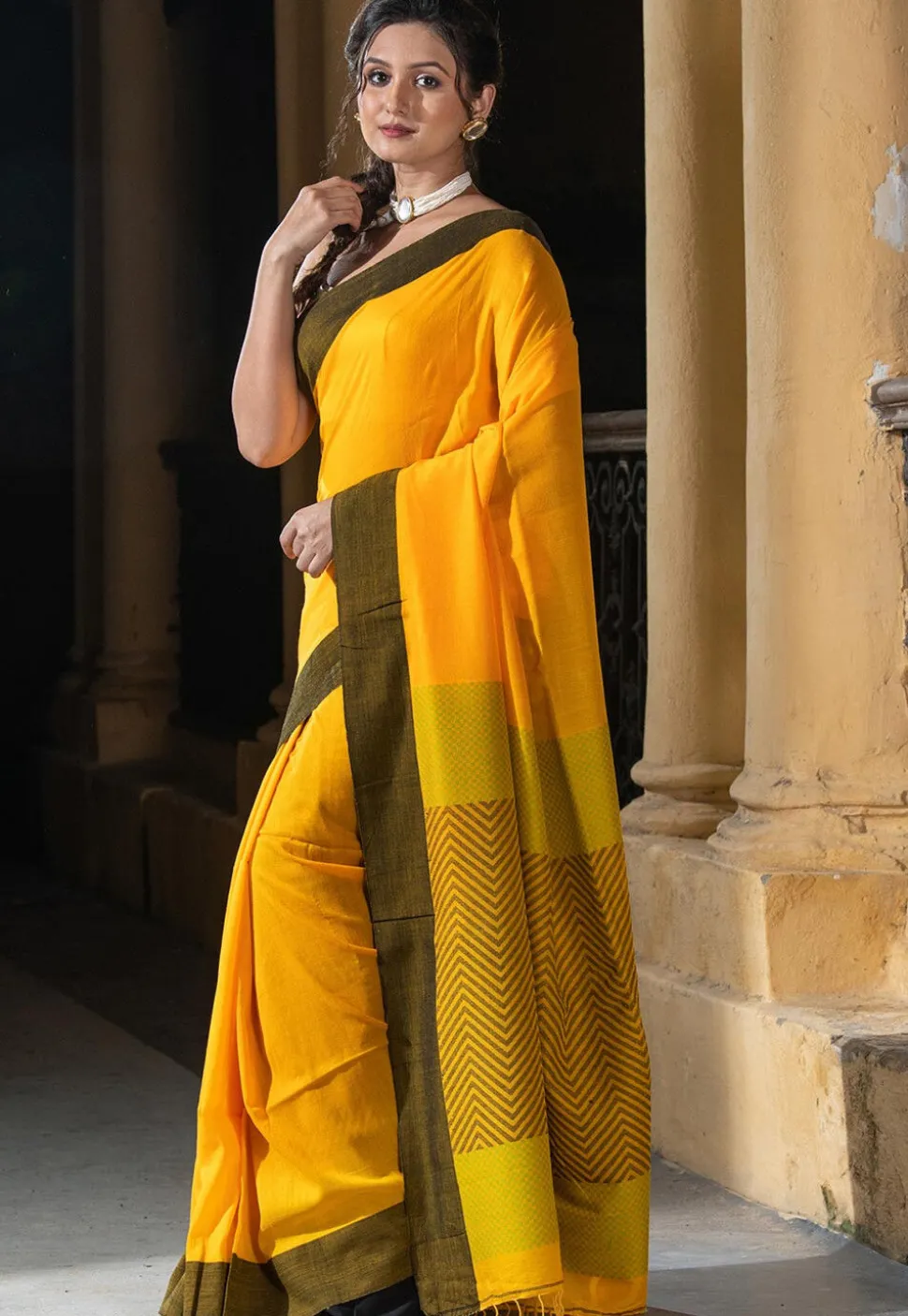 Woven Pure Cotton Saree in Yellow