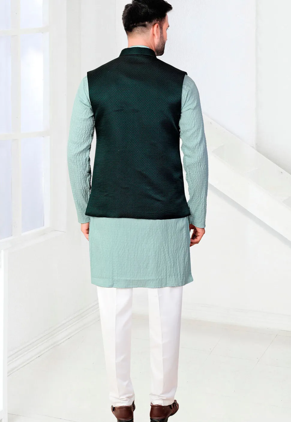 Woven Rayon Jacquard Kurta Set in Green