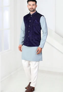 Woven Rayon Kurta Set in Blue