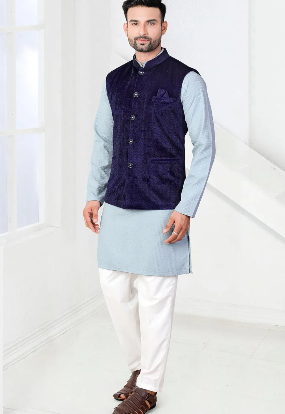 Woven Rayon Kurta Set in Blue