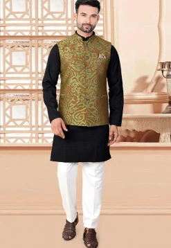 Woven Rayon Kurta Set in Black and Green