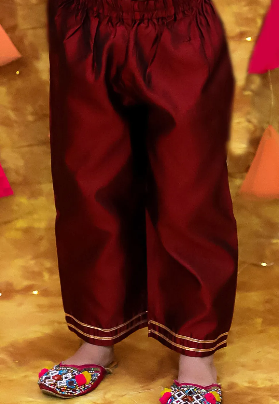 Woven Taffeta Silk Jacquard in Maroon
