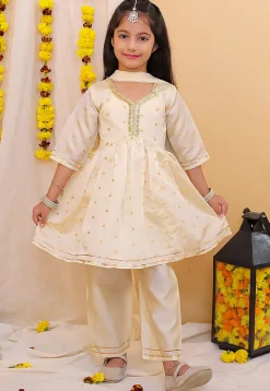 Woven Taffeta Silk Jacquard in Cream
