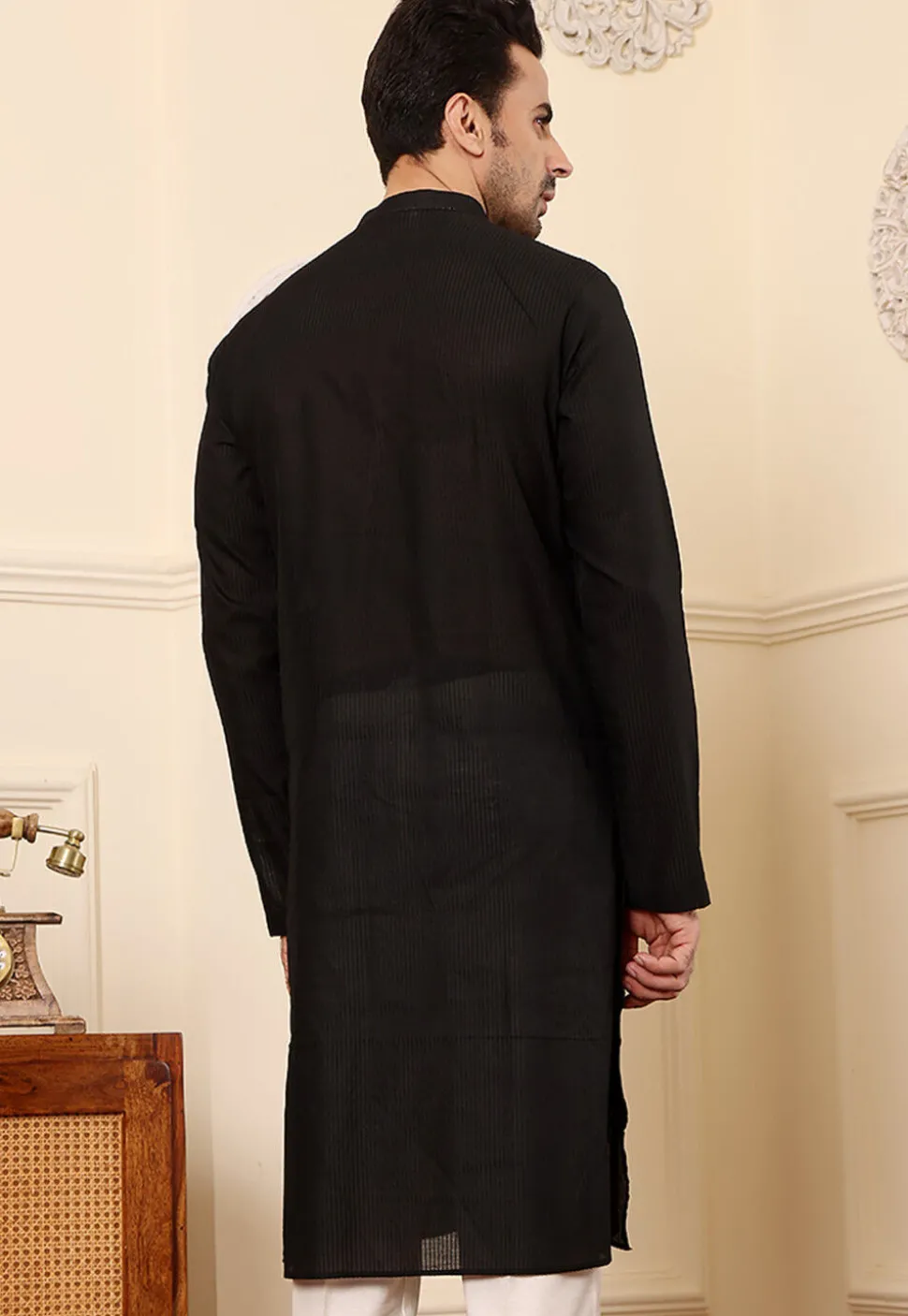 Woven Viscose Silk Kurta in Black